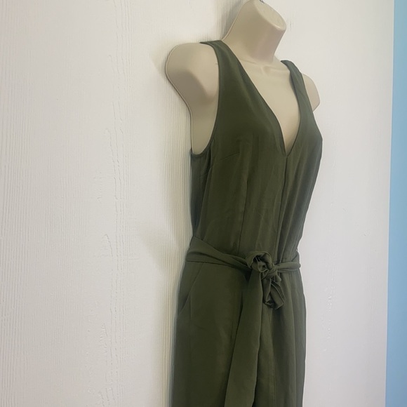 A new day - Army Green sleeveless Jump Suit XS - Picture 16 of 16